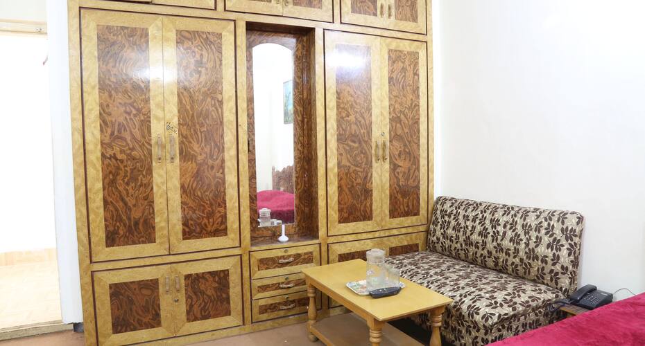 TG Rooms Nishat, Srinagar 5